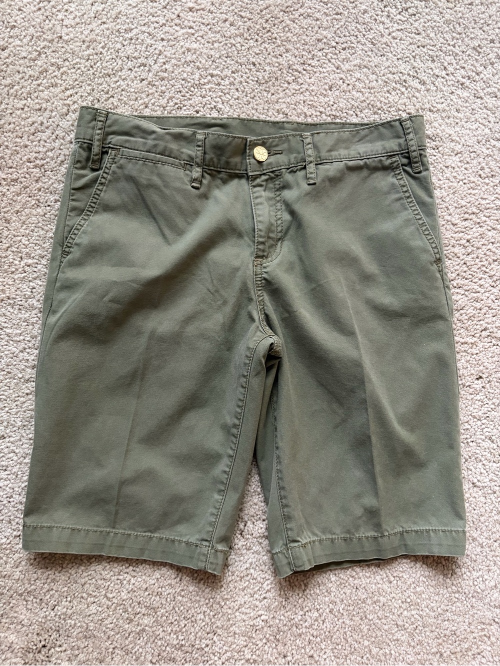 Tory Burch women’s green Khaki chino Bermuda summer everyday shorts size 28